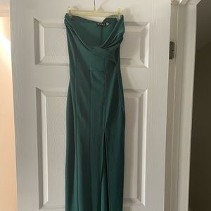 Pretty Little Thing Hunter Green Maxi Dress